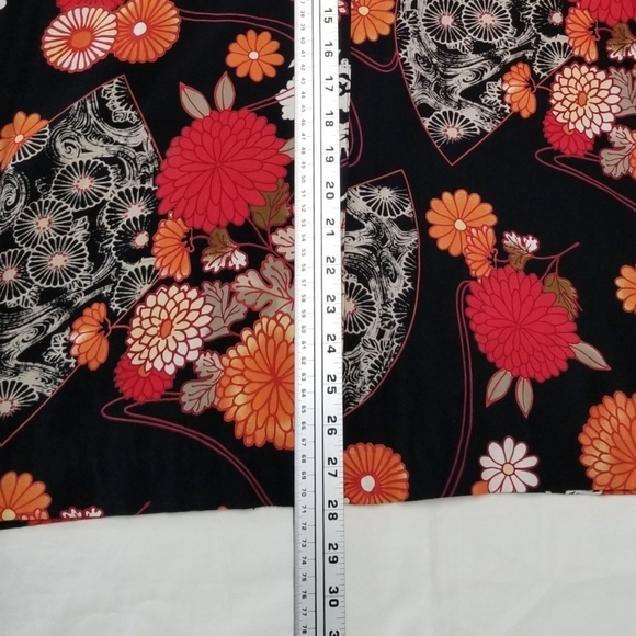 GRAFF Wear Women's Boho Cottagecore Black Floral Longsleeve Buttondown, Small - Picture 9 of 10